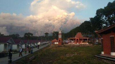 На острове Ява активизировался самый высокий вулкан в Индонезии, началась эвакуация - ru.slovoidilo.ua - Украина - Италия - Индонезия