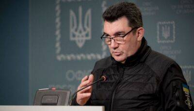 Гарантії безпеки для РФ: Данилов жорстко відреагував на заяву Макрона