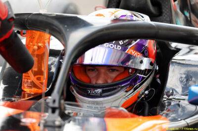 Гонщика Формулы 2 лишили прав за превышение скорости