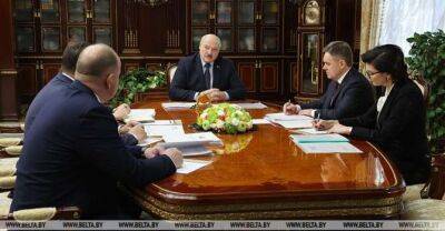 Lukashenko discusses hospital treatment in districts, announces surprise inspections