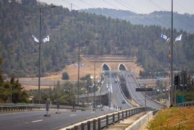 Новое на дороге в Иерусалим: на шоссе 1 в час-пик начали штрафовать тех, кто не втроем