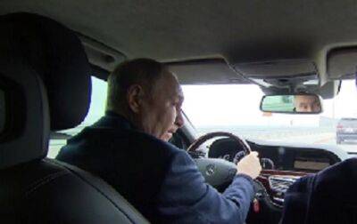 Путин прокатился по Крымскому мосту