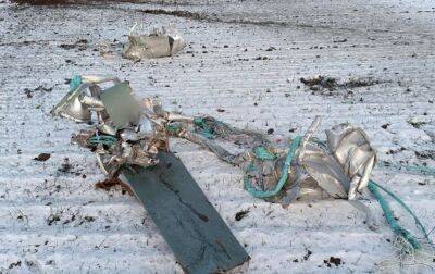 Опубліковані фото збитої ворожої ракети у Київській області