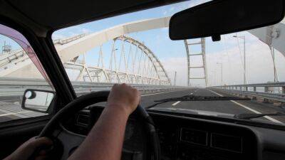 По восстановленной части Крымского моста открылось автодвижение