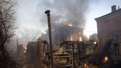 Российский обстрел Украины: Киев остался без света, Одесса - без воды