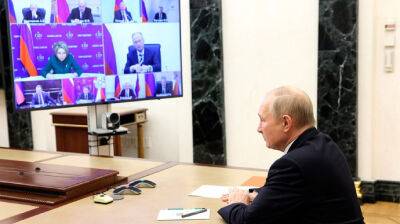 Путин провел Совбез о "внутренней безопасности"