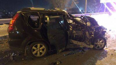 В Новосибирске в ДТП с участием трех автомобилей погиб водитель одного из них