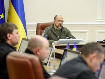 Абсолютно все налоги, которые граждане и бизнес платят в бюджет, направляют на обеспечение украинских военных – Шмыгаль