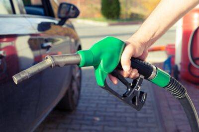 Антимонопольный комитет предупредил заправки, которые повышают цены на бензин