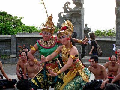 В Индонезии приняли закон, который запрещает сожительство без брака. Закон касается и туристов - gordonua.com - Украина - Индонезия