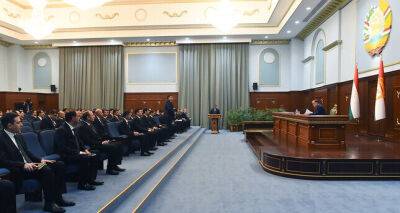 Эмомали Рахмон провел встречу с новыми кадрами, назначенными на должности судей