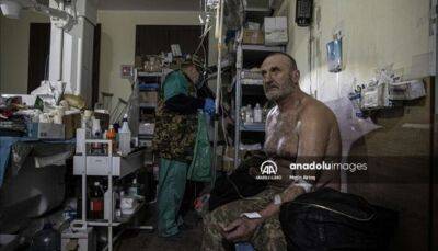 Турецькі журналісти зробили репортаж із фронтової лікарні у Бахмуті (ФОТО)