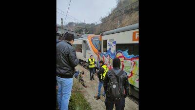 Испания: 155 человек пострадали в результате столкновения поездов