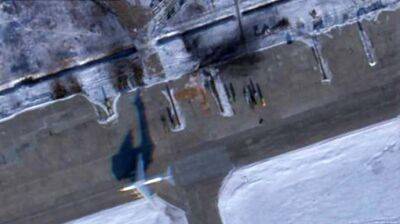 Спутниковые снимки указывают, что с российской авиабазы "Дягилево" исчезли до 10 бомбардировщиков