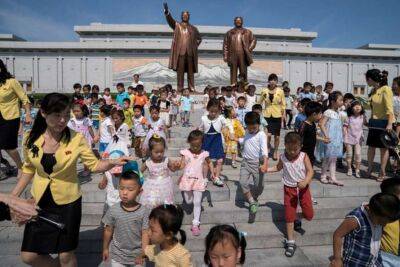 У Північній Кореї від громадян вимагають присягнути на «вірність партії» шляхом зміни імен