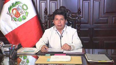 Педро Кастильо - Президент Кастильо обвинён в мятеже и помещён под арест - ru.euronews.com - Лима - Перу