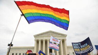 Конгресс принял законопроект о признании гей-браков