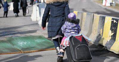 В торговых центрах Риги можно пожертвовать теплую одежду украинским беженцам