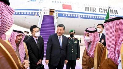 Си Цзиньпин посетил Саудовскую Аравию с трёхдневным визитом