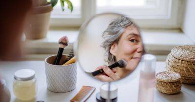 Визажист назвала важное средство для антивозрастного макияжа