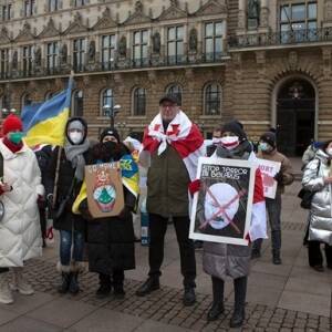 В Гамбурге прошла демонстрация в поддержку Украины - reporter-ua.com - Россия - Украина - Грузия - Белоруссия - Германия - Гамбург