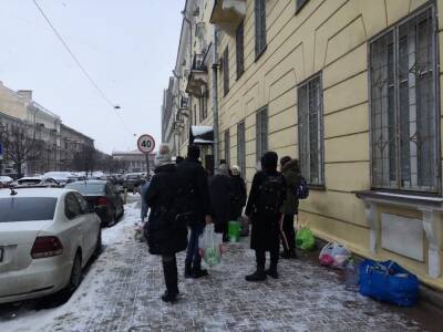 В Санкт-Петербурге на фоне вспышки омикрона дорожный трафик упал на 33%