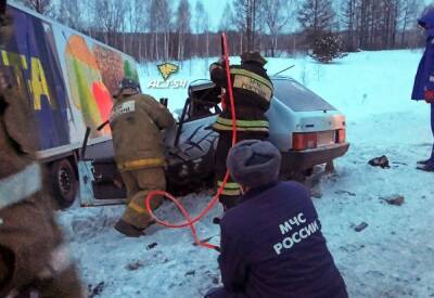 Два человека погибли в ДТП с грузовиком под Новосибирском - news.vse42.ru - Новосибирск - Новосибирская обл. - район Мошковский