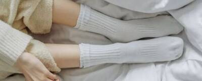 Хирург-флеболог Авакян: Сон в теплых носках может спровоцировать развитие инфекций