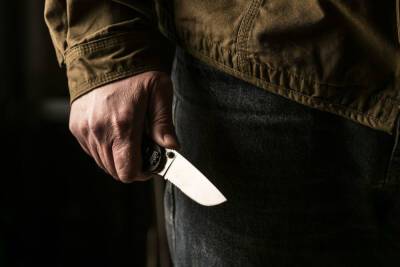 В Кирьят-Бялике мужчина напал с ножом на школьника