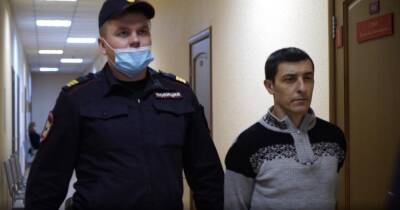 В Новосибирске рецидивисту дали 4 года за нападение с ножом на пенсионера в автобусе № 95