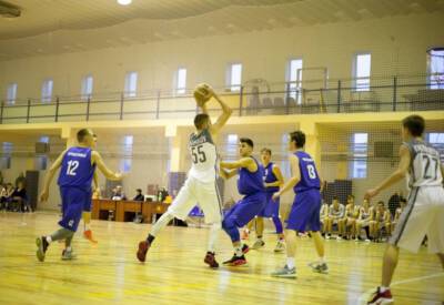 Баскетболисты Лобни занимают лидирующие позиции в чемпионате Подмосковья