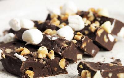 Express: Плитка шоколада снижает холестерин в крови не хуже лекарств
