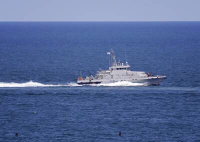 Отражение нападения диверсантов отработали в Средиземном море российские моряки