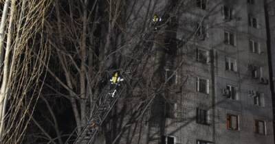 В Одессе произошел пожар в многоэтажке: пришлось эвакуировать 40 человек (ФОТО)