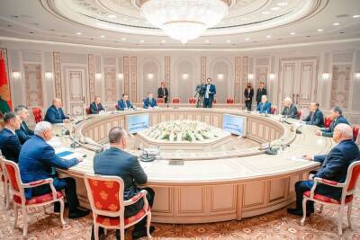 Петербургская делегация прибыла в Минск для обсуждения сотрудничества