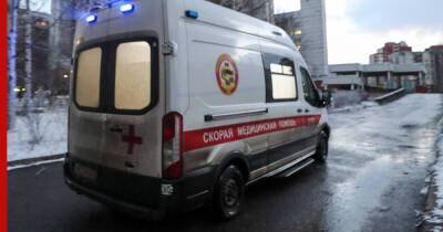 Мужчина упал с 18-го этажа на ребенка в Петербурге
