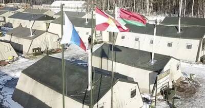 Опубликовано видео из полевого лагеря российских военных в Беларуси