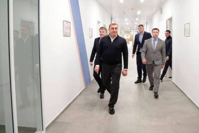 Алексей Дюмин посетил новый физкультурно-оздоровительный комплекс в Зареченском округе Тулы