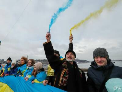 Более 60% украинцев за создание Украиной, Великобританией и Польшей военно-политического союза – опрос