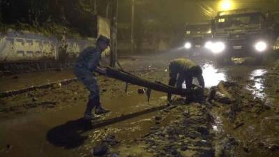Самые большие ливни за 20 лет вызвали оползень в Эквадоре: по меньшей мере 14 человек погибли, 32 получили ранения - unn.com.ua - Украина - Киев - Эквадор - Кито