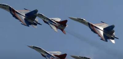 Российские военные угрожают полетам в Израиль