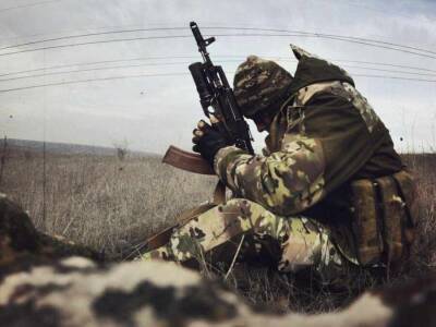 ВСУшник выстрелил из автомата себе в ногу, чтобы не участвовать в боевых действиях на Донбассе