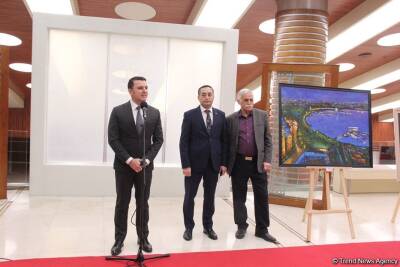 Гейдар Алиев - Во Дворце Гейдара Алиева открылась выставка художников, посвященная Дню молодежи (ФОТО) - trend.az - Азербайджан