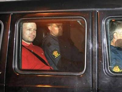 Суд отказался досрочно освободить террориста Андерса Брейвика