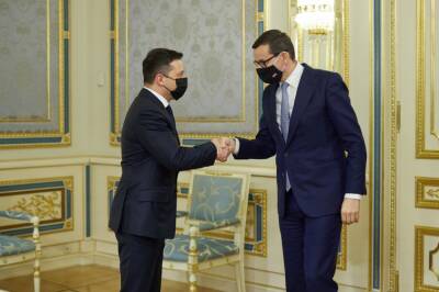 Зеленский встретился с премьер-министром Польши Моравецким