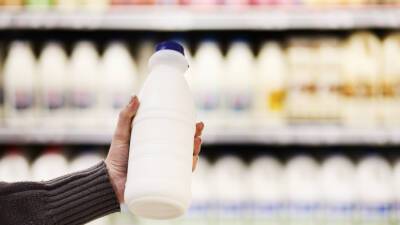 Экономист Смирнов прокомментировал ситуацию с ценами на молочную продукцию