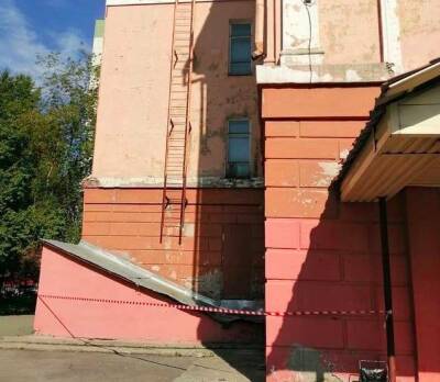 В Новосибирске снесут аварийное здание школы № 57