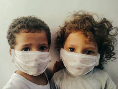Российский педиатр предупредила о смертельно опасном для детей симптоме при "омикроне"
