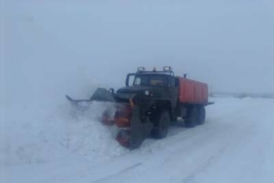 Под Саратовом из-за снегопада закрыта дорога в Энгельсском районе