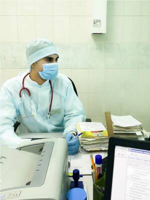 Более 700 студентов кемеровского медуниверситета помогают врачам в лечебных учреждениях Кузбасса